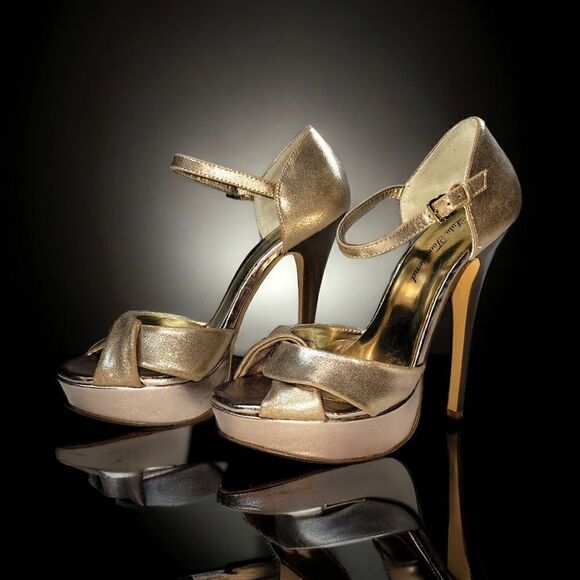 Lulu Townsend metallic gold peep toe stilleto heels - Picture 1 of 7